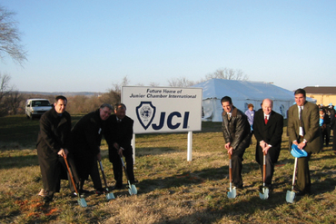 2002 groundbreaking ceremony